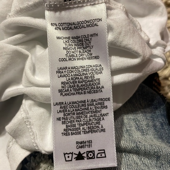 CALVIN‎ Klein White Tee Shirt - Picture 6 of 8